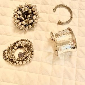 Costume Jewelry various bracelets, silver,